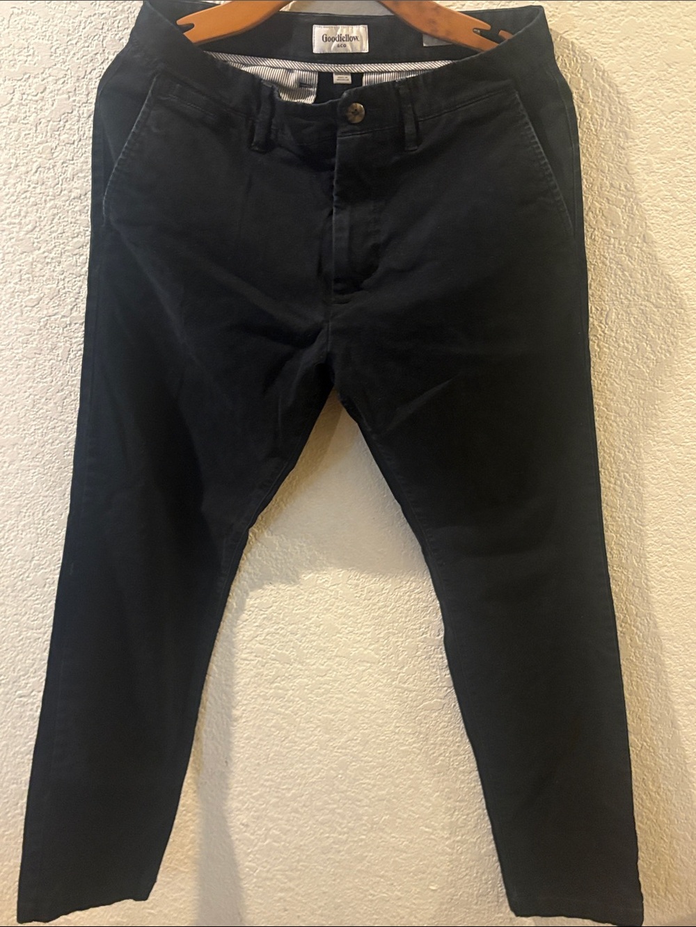 Goodfellow & Co Men’s Black Chinos - Slim Fit navy blue